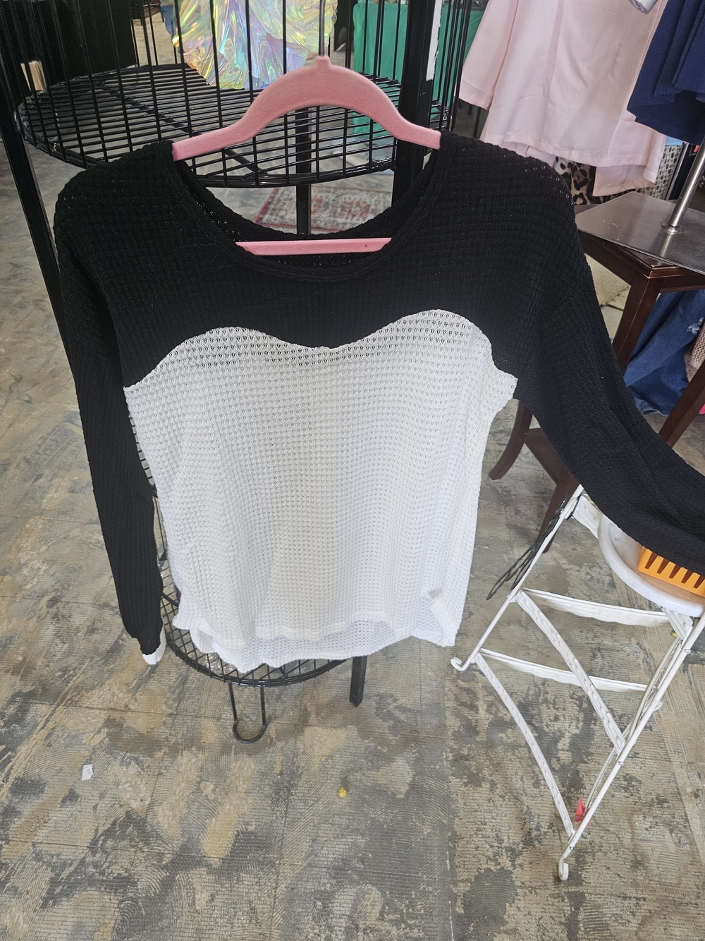 Women's Two-Tone Waffle Knit Long Sleeve Top - Black & White